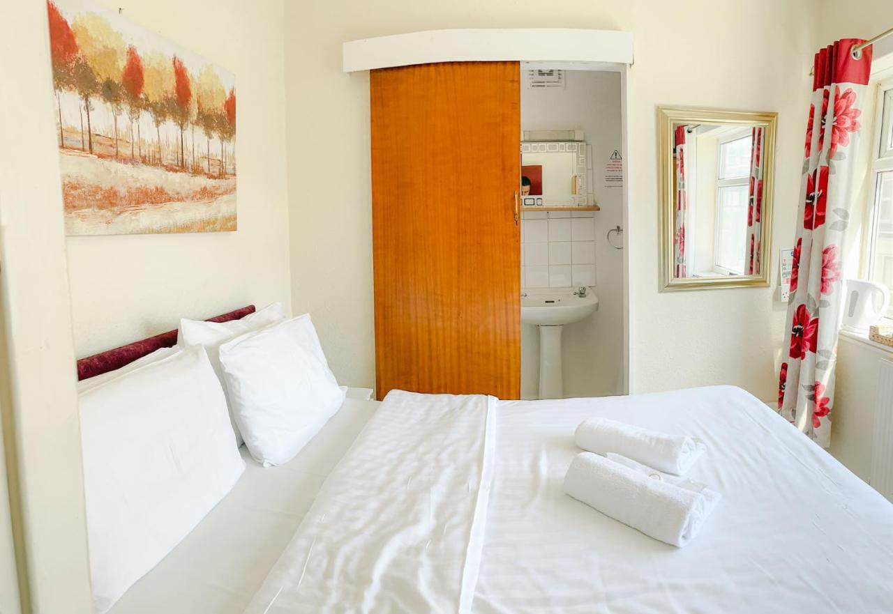 The Chimes On The Sea Bed and Breakfast Μπλάκπουλ Εξωτερικό φωτογραφία