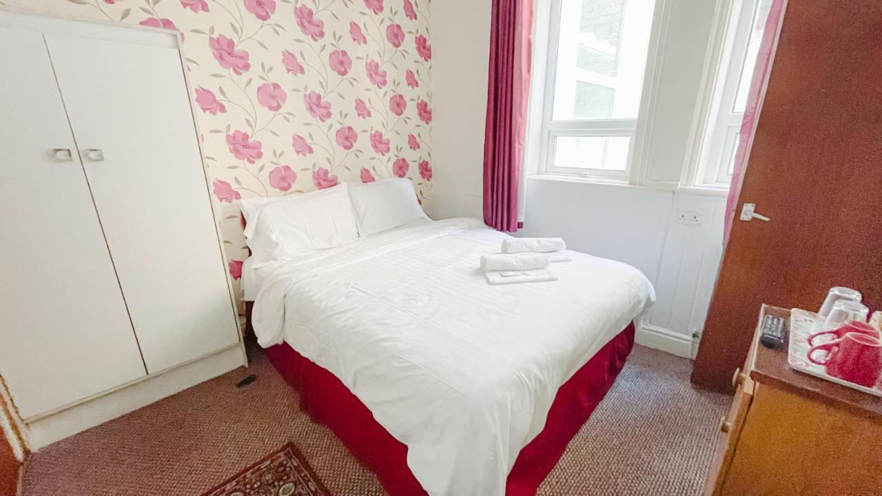 The Chimes On The Sea Bed and Breakfast Μπλάκπουλ Εξωτερικό φωτογραφία
